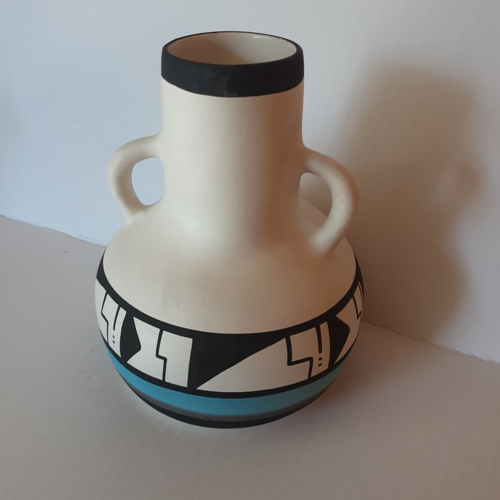 UTE VINTAGE NATIVE POTTERY